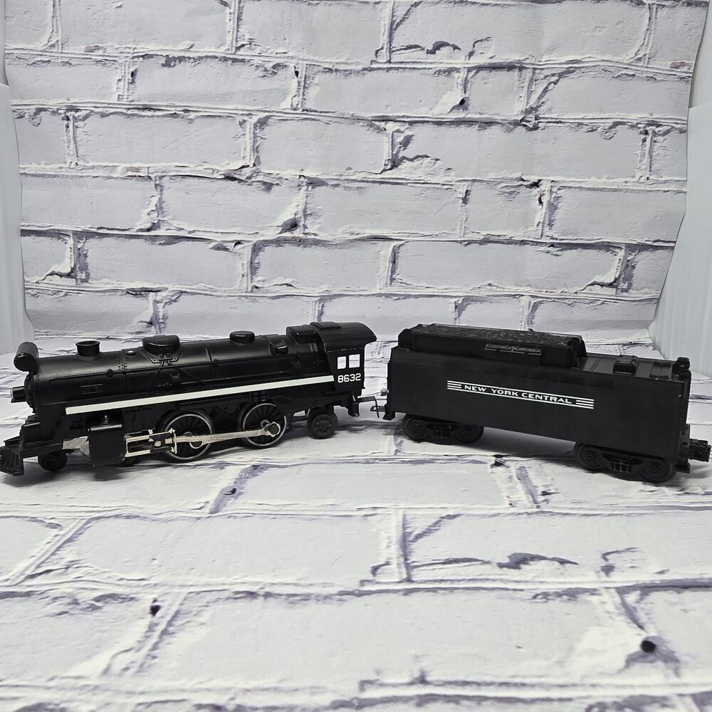 LIONEL NEW YORK CENTRAL LOCOMOTIVE #8632 MISSING BELL